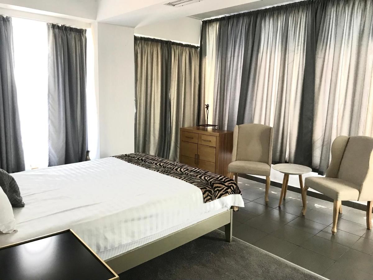 Отель Brater Luxury Бухарест