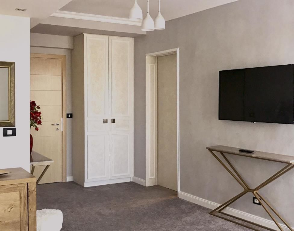 Отель Brater Luxury Бухарест